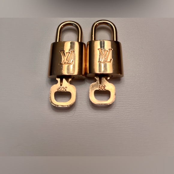 Authentic Louis Vuitton padlocks number ON CHOICE. - Picture 4 of 8